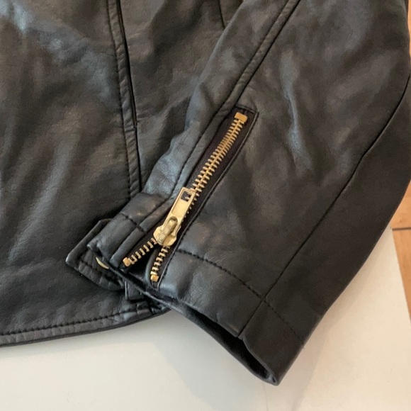Forever 21 girls black pleather biker jacket, 13/14. - Picture 5 of 6